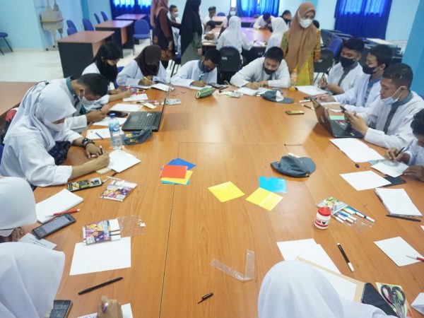 Workshop Program Anti Perundungan dengan 30 Agen Perubahan Bagi SMK Pusat Keunggulan (SMK PK) SMKN 2 Palembang (Hari ke-3) Workshop Program Anti Perundungan dengan 30 Agen Perubahan Bagi SMK Pusat Keunggulan (SMK PK) SMKN 2 Palembang (Hari ke-3)