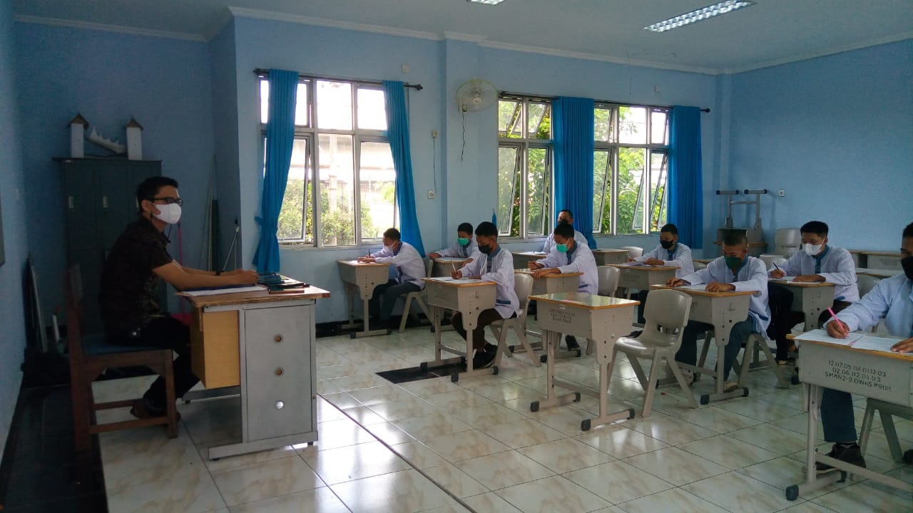 Pelaksanaan Ujian Akhir Semester Ganjil Sekolah Menengah Kejuruan Negeri 2 Palembang (Hari ke-5)