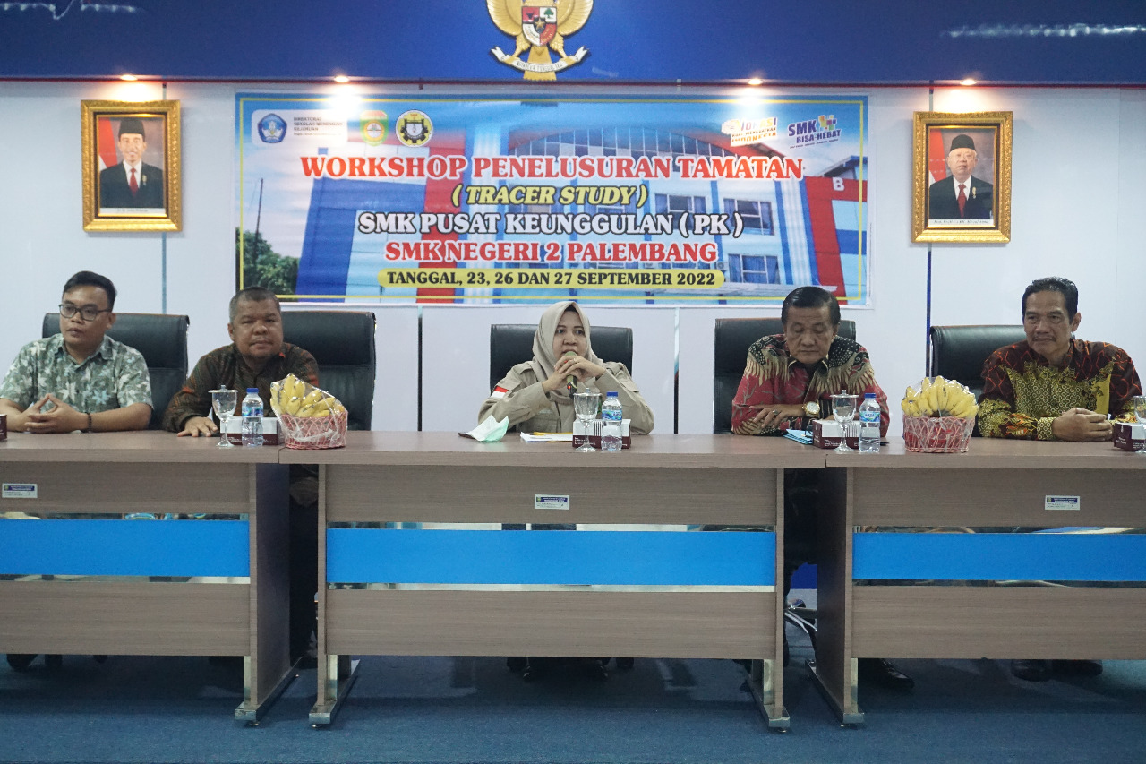 Workshop Penelusuran Tamatan (Tracer Study) SMK Pusat Keunggulan (PK) SMK Negeri 2 Palembang