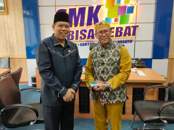 Pembinaan Mental dan  Akhlak Peserta Disik SMKN 2 Palembang Bersama Ustadz Koko Liem, SQ, MA