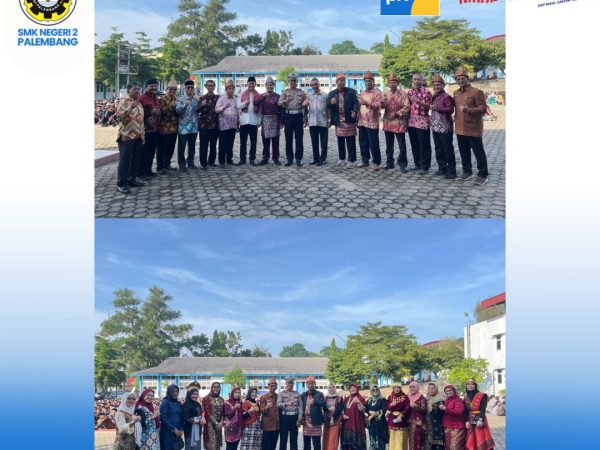 Upacara bendera memperingati Hari Pendidikan Nasional (Hardiknas) ke- 67 di SMKN 2 Palembang, Senin 4 Mei 2026.